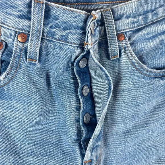 VTG Levis 501 Short Jeans Women 14 Skinny Distressed Big E Light Wash Button Fly - Picture 5 of 10
